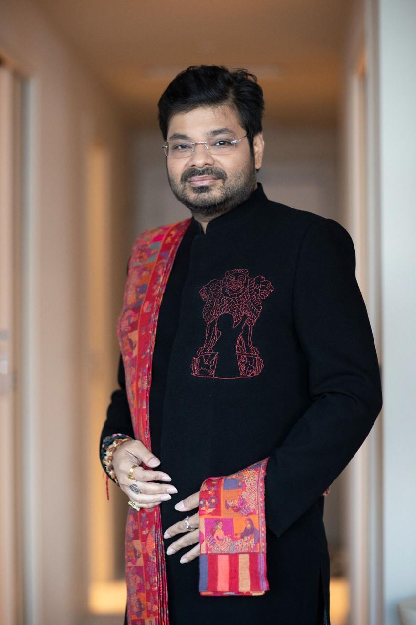 दक्षिण भारत एक बार फिर से वैश्विक मंच पर छा रहा है। इस बार यह हुआ है दुनिया के सबसे प्रतिष्ठित रेड कार्पेट – ‘कान्स फिल्म फेस्टिवल’ में।