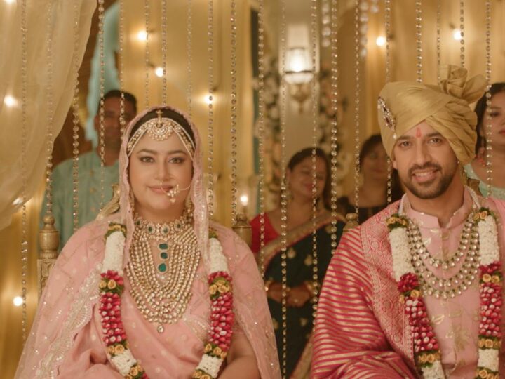 “आउटफिट आपके मुताबिक होना चाहिए, न कि आपको आउटफिट के मुताबिक ढलना चाहिए” – कलर्स के ‘मेरी भव्य लाइफ’ में प्लस साइज फैशन पर प्रिशा धतवालिया का बेबाक बयान