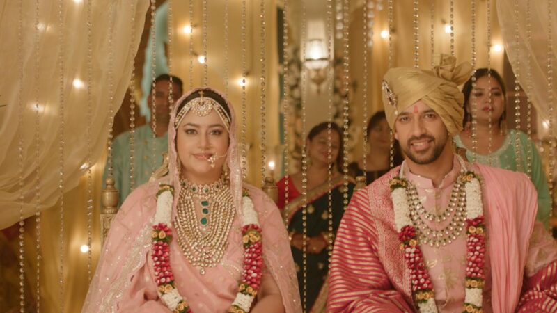 “आउटफिट आपके मुताबिक होना चाहिए, न कि आपको आउटफिट के मुताबिक ढलना चाहिए” – कलर्स के ‘मेरी भव्य लाइफ’ में प्लस साइज फैशन पर प्रिशा धतवालिया का बेबाक बयान