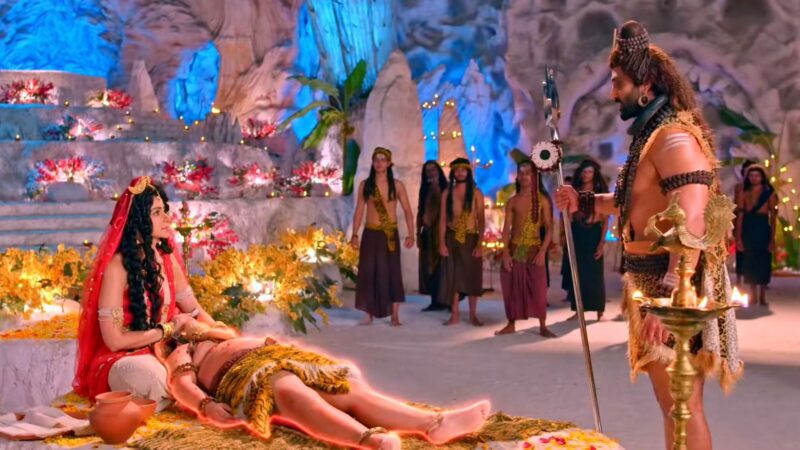 कलर्स के‘शिव शक्ति – तप त्याग तांडव’ में ज्वरासुर की घातक चाल का सामना करने साथ आए भोलेनाथ और शीतला माता