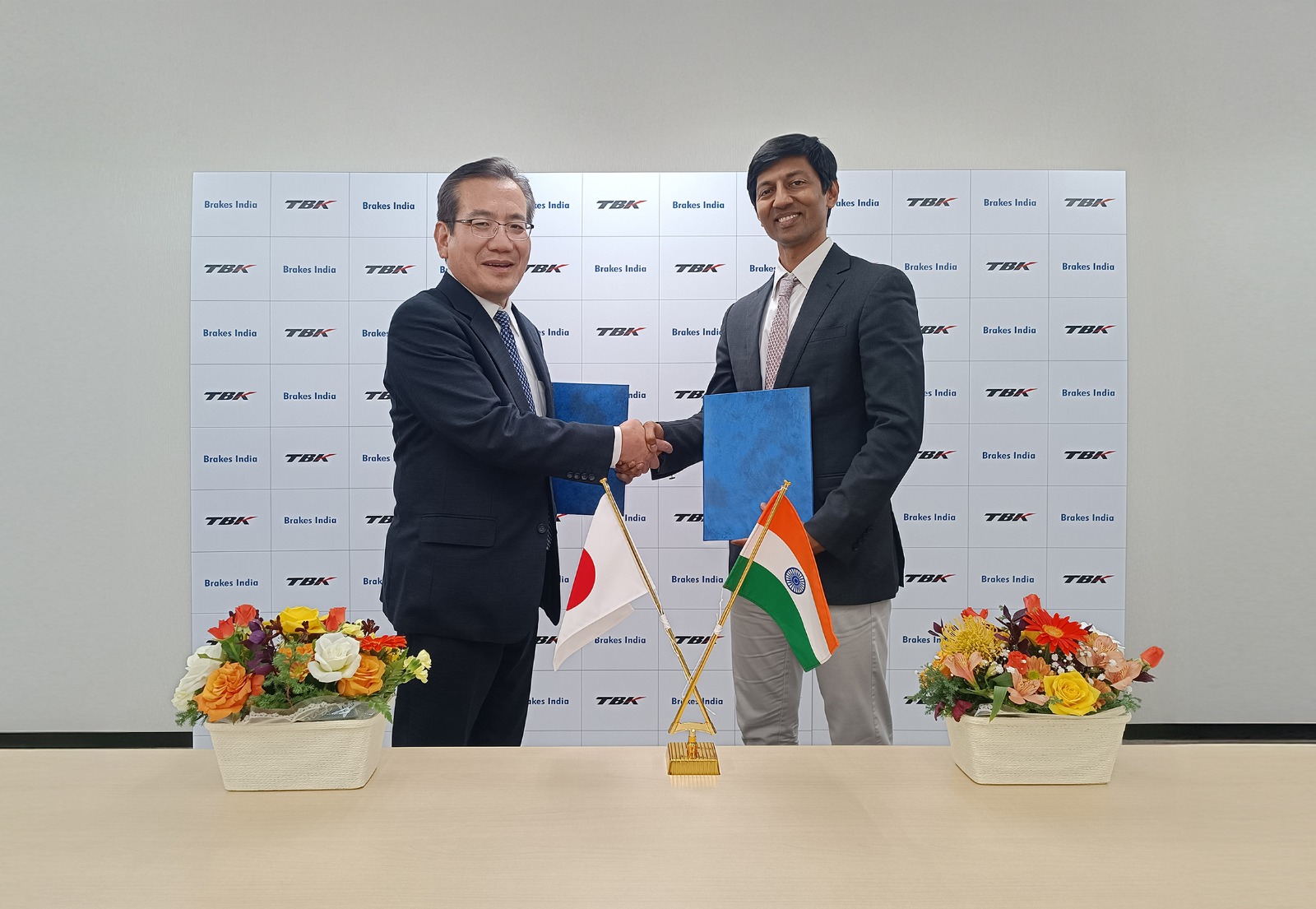 ब्रेक्स इंडिया और टीबीके ने किया रणनीतिक व्यावसायिक सहयोग समझौता