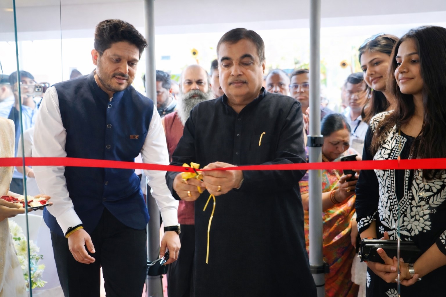 अधिरा ऍण्ड अप्पा कॉफी के फ्लैगशिप कैफे का उद्घाटन केंद्रीय मंत्री नितिन गडकरी ने नागपुर में किया