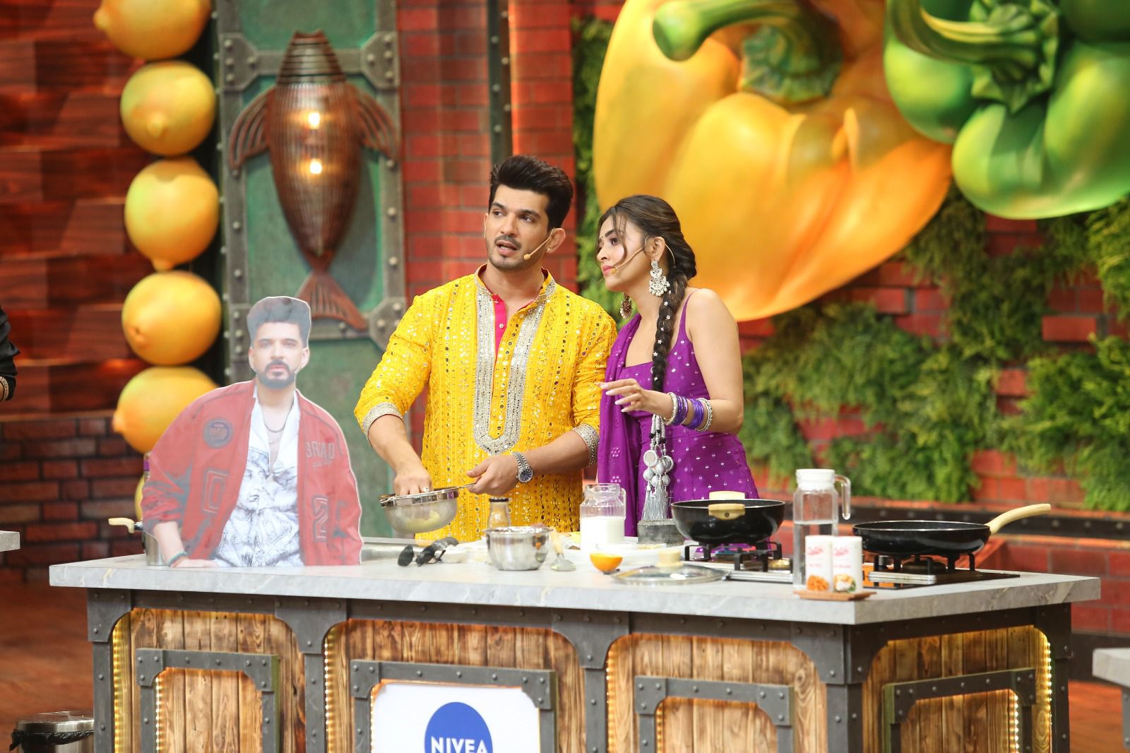 लोहड़ी का उत्सव हुआ और भी खास, जब अर्जुन बिजलानी ने तेजस्वी प्रकाश के साथ कलर्स के ‘लाफ्टर शेफ़्स अनलिमिटेड एंटरटेनमेंट’ में करण कुंद्रा की जगह ली