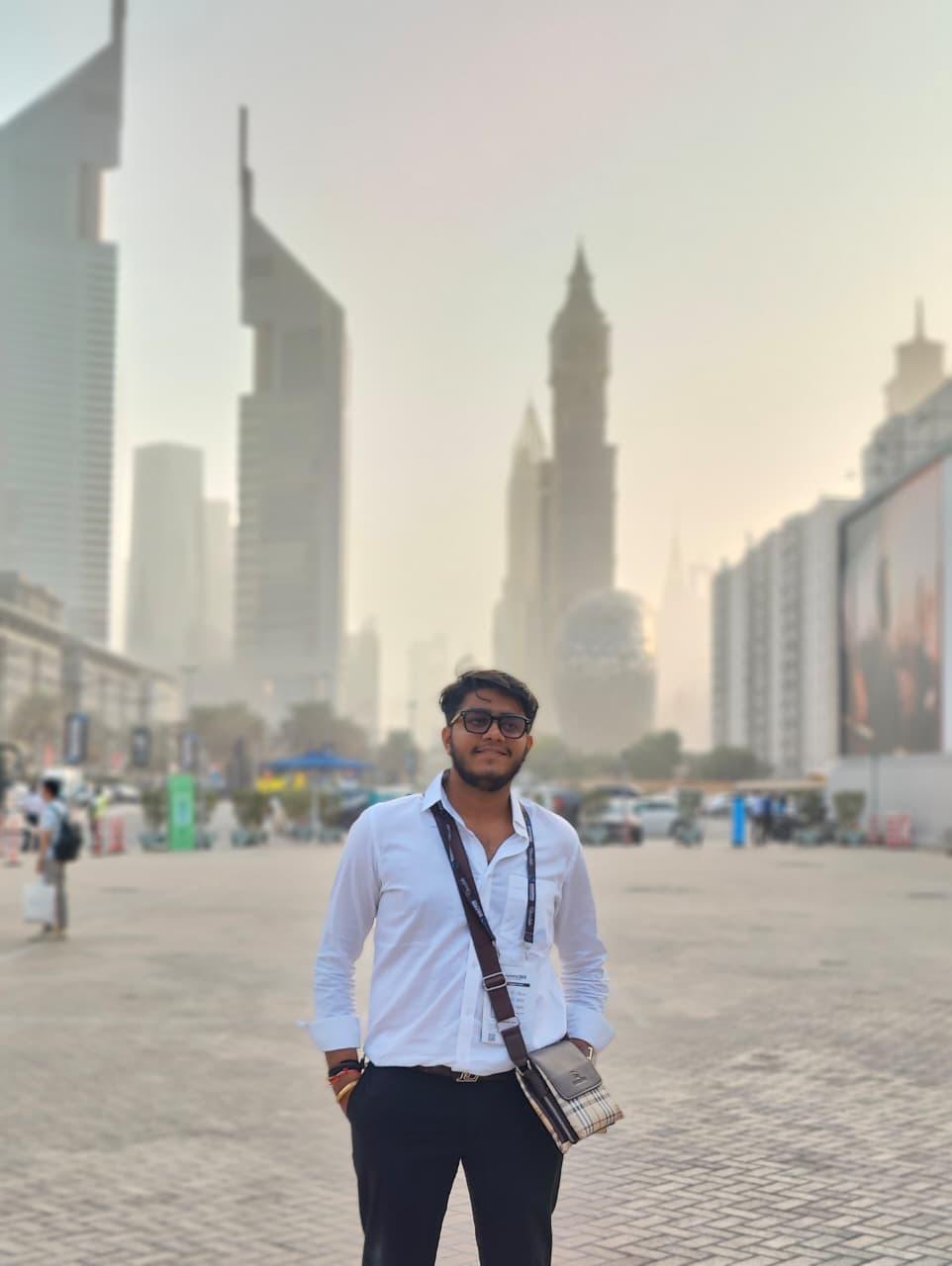 गुजराती सिनेमा में 19 वर्षीय युवा निर्माता दक्ष ए. वासु की धमाकेदार एंट्री, ‘द्वान प्रोडक्शन’ की नई फिल्म की शूटिंग शुरू