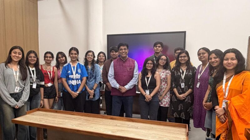 कॉपीराइटिंग सिर्फ एक स्किल नहीं, बल्कि सोचने का तरीका: कर्णावती विश्वविद्यालय के यूनाइटेडवर्ल्ड इंस्टीट्यूट ऑफ कम्युनिकेशन एंड एडवर्टाइजिंग में मनोज शर्मा का लेक्चर