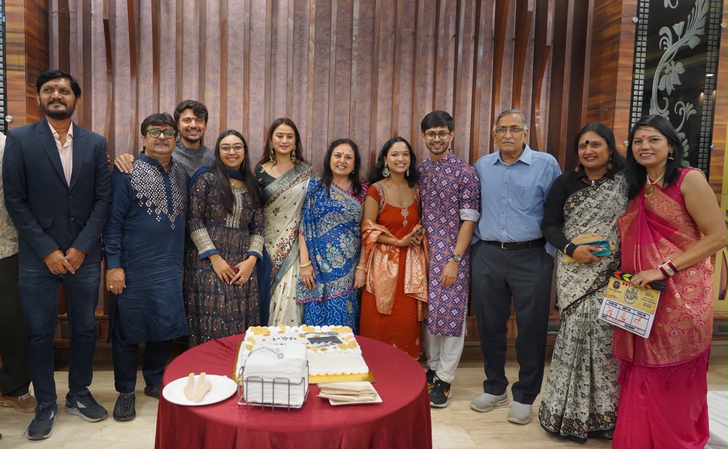 केतुदादा एंटरटेनमेंट की नई गुजराती कॉमेडी फिल्म ‘रफूचक्कर’ का अहमदाबाद में भव्य मुहूर्त संपन्न