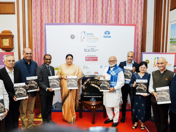 महाराष्ट्र उपमुख्यमंत्री श्रीमती सुनेत्रा अजीत पवार ने टाटा मुंबई मैराथन 2026 सामाजिक-आर्थिक और स्वास्थ्य प्रभाव रिपोर्ट का अनावरण किया